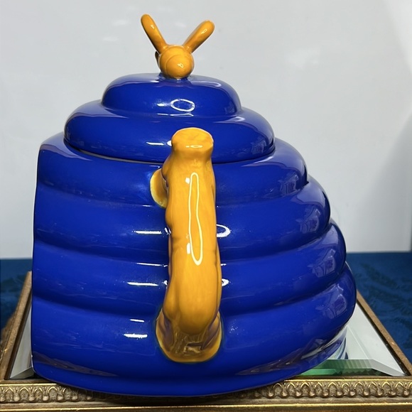 HH Houston Harvest Disney Winnie the Pooh Tea Pot - Bee Piglet Tigger Pooh - Picture 5 of 9